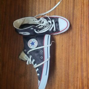 Converse Black High-Top Sneakers Classic Style